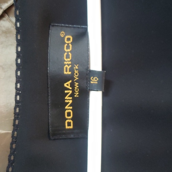 EUC- Donna Rico Empire Waist Fitted Bodice Flutter Sleeve Dress - Picture 4 of 6